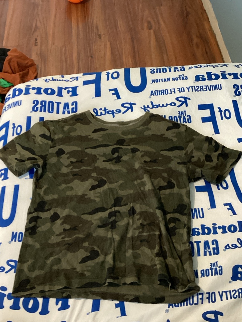 Old Navy Boys Olive Green Camo Short Sleeve Tee
